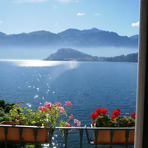 https://hotel-riviera-griante.it-lombardy.com