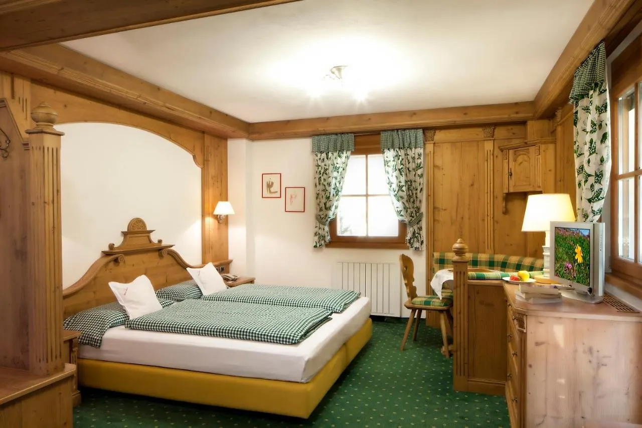 Chalet Barbara Arabba 3*,